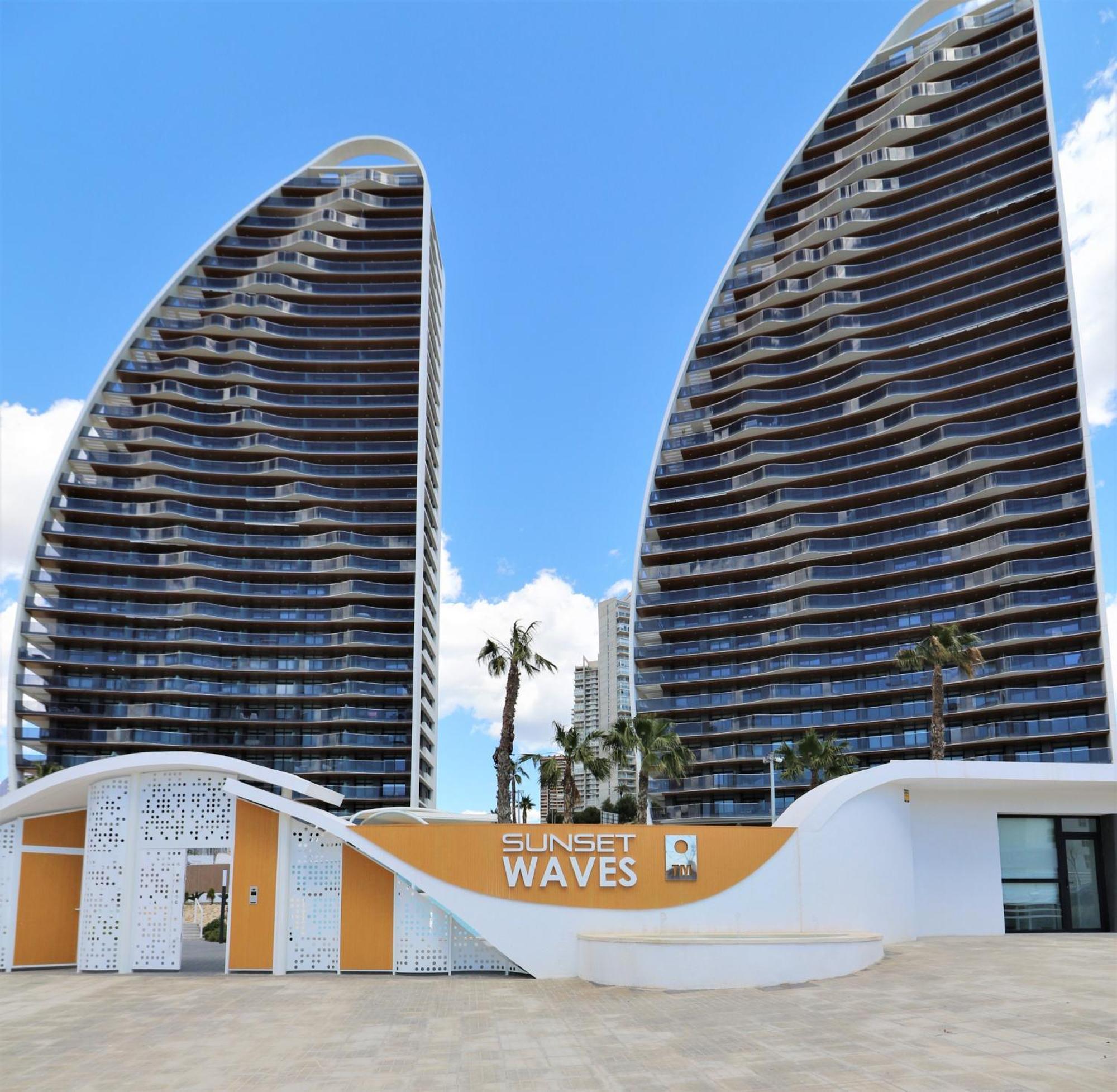 Sunset Waves Siesta Apartment เบนิดอร์ม ภายนอก รูปภาพ